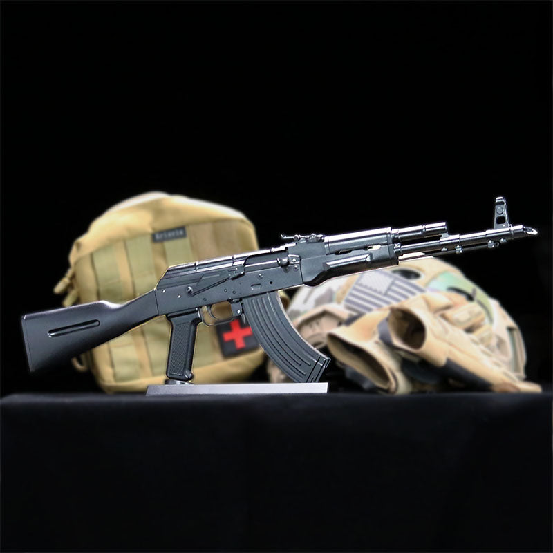 1:2 AK-47 Model