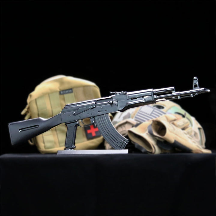 1:2 AK-47 Model